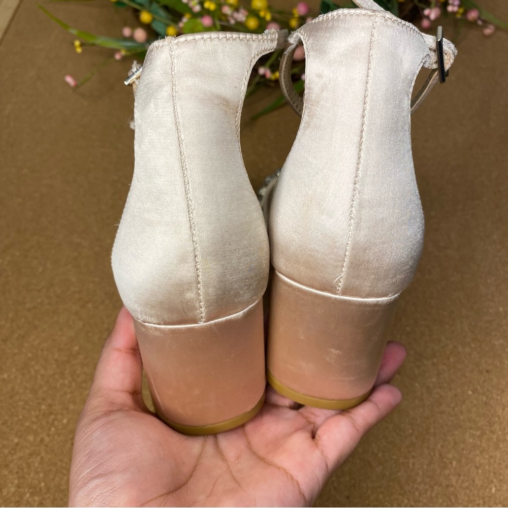 Jewel Badgley Mischka Cream Heels with Crystal Embellishments - Picture 13 of 13
